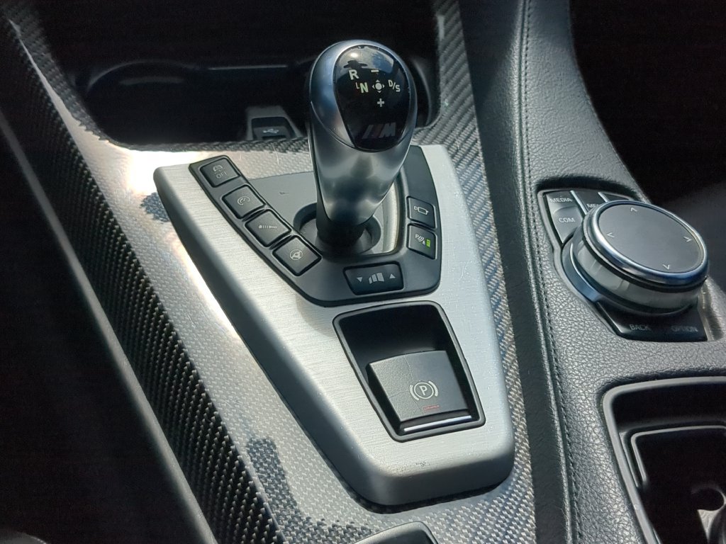 Used 2018 BMW M6 Convertible RWD image 26