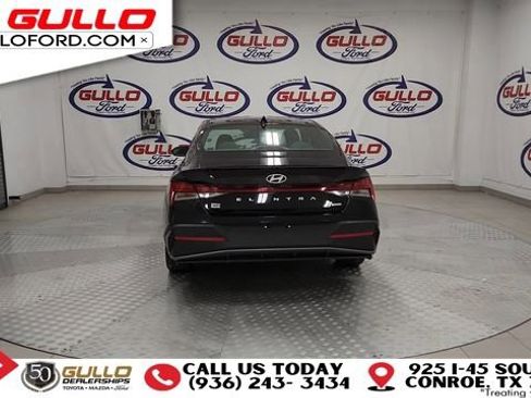 Used 2025 Hyundai Elantra SEL image 7
