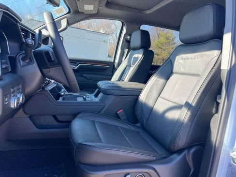 New 2026 GMC Sierra 2500 Denali w/ Denali Reserve Package image 12