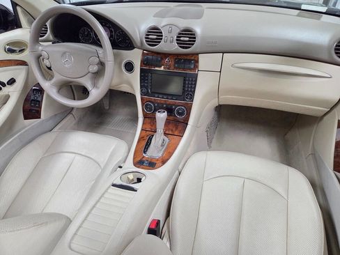 Used 2008 Mercedes-Benz CLK 350 Cabriolet image 33