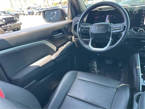 Used 2024 Chevrolet Colorado Z71 w/ Z71 Convenience Package 2 AWD/4WD image 19