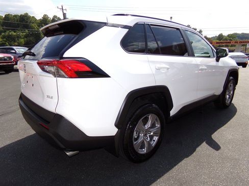 Used 2025 Toyota RAV4 XLE w/ Convenience Package FWD image 6