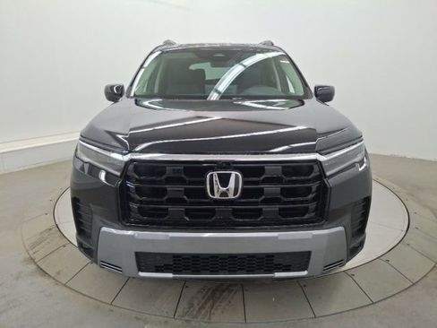 New 2026 Honda Pilot Touring image 2