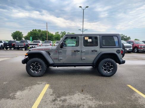 Used 2023 Jeep Wrangler Unlimited Rubicon w/ Cold Weather Group AWD/4WD image 5