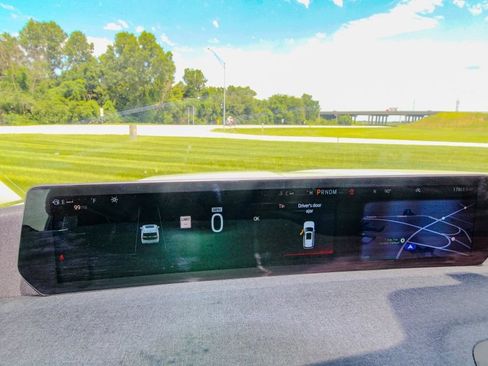 Used 2025 Ford Expedition Active AWD/4WD image 26