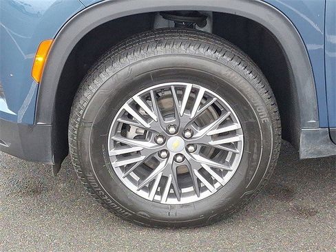 Certified 2025 Chevrolet Traverse LT image 30