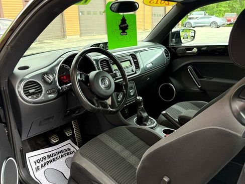 Used 2013 Volkswagen Beetle 2.0T image 6