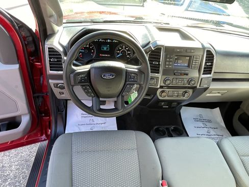 Used 2016 Ford F150 XLT AWD/4WD image 11