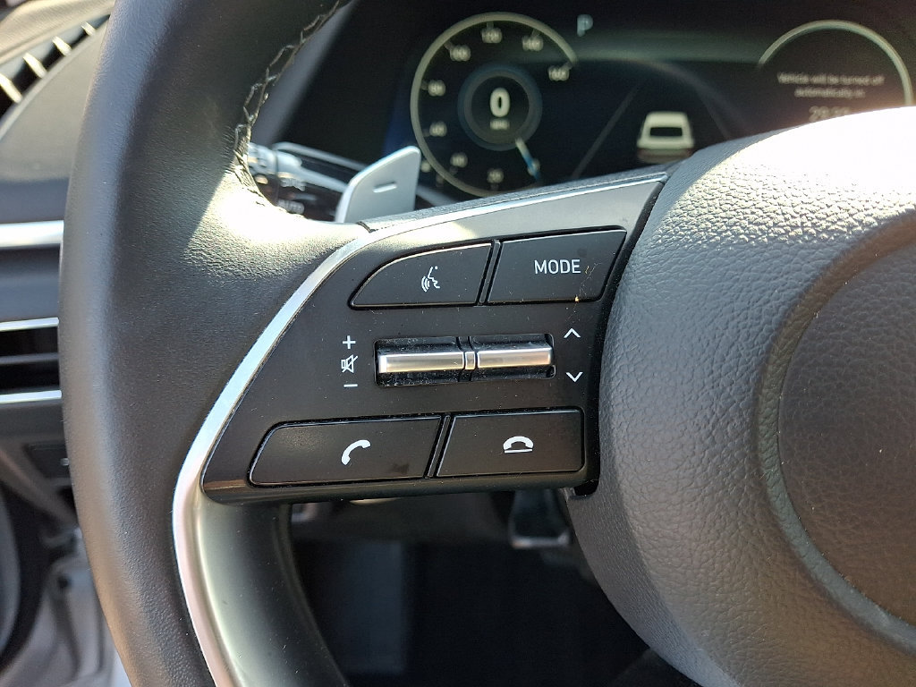 Used 2023 Hyundai Sonata Limited w/ Preferred Accessory Package FWD image 22
