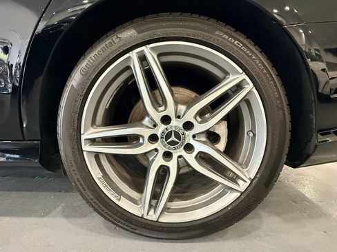 Used 2018 Mercedes-Benz E 300 w/ Premium 1 Package image 39