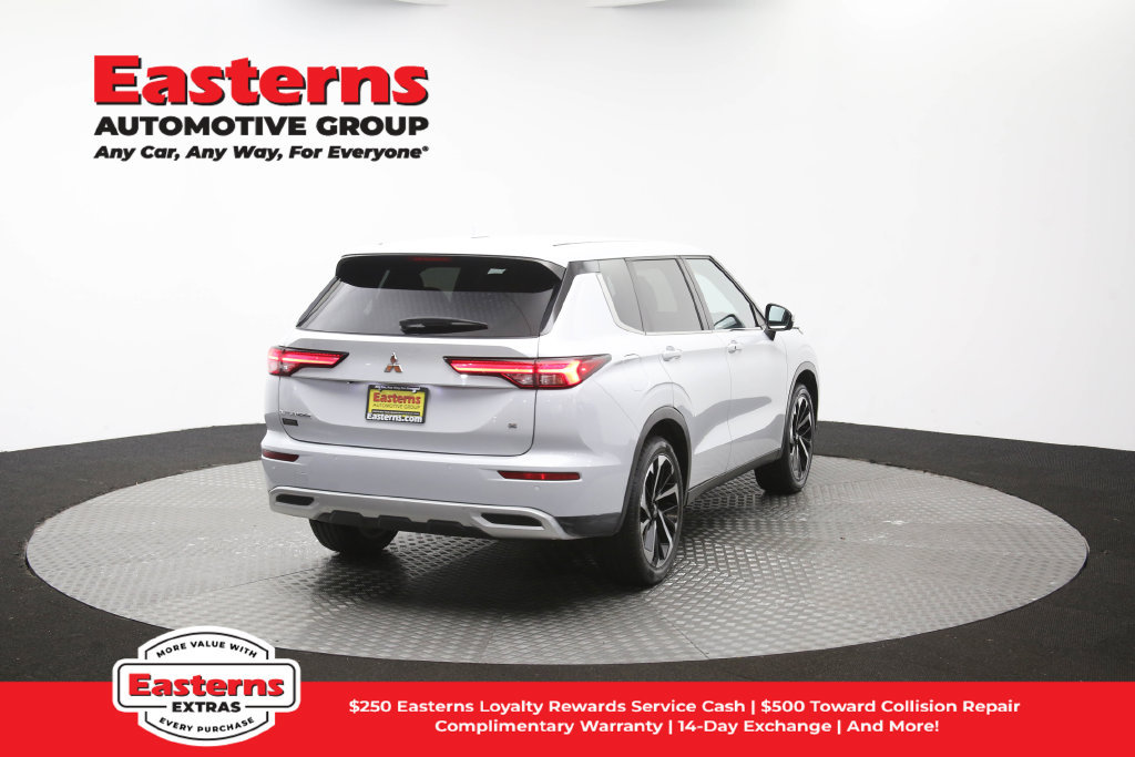 Used 2024 Mitsubishi Outlander SE FWD image 41