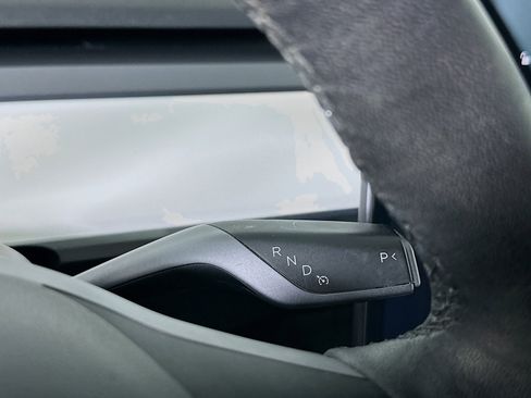 Used 2021 Tesla Model Y Long Range image 23