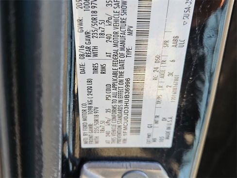 Used 2017 Ford Escape Titanium image 33