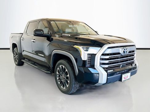 Used 2024 Toyota Tundra Limited w/ Power Package AWD/4WD image 3