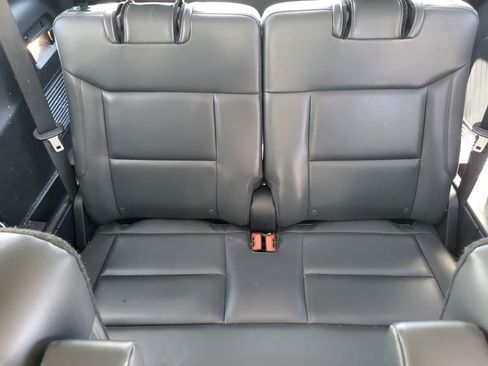 Used 2025 Ford Explorer Active w/ Active Comfort Package RWD image 26
