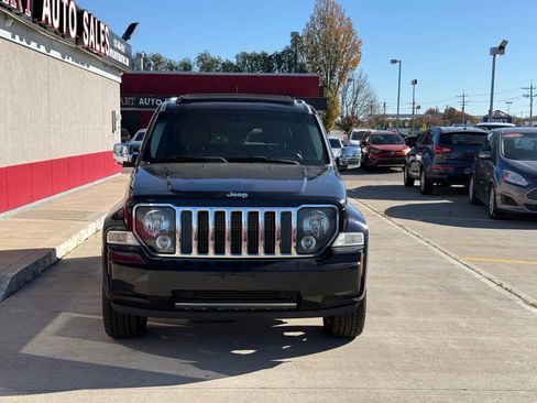 Used 2011 Jeep Liberty Sport image 5