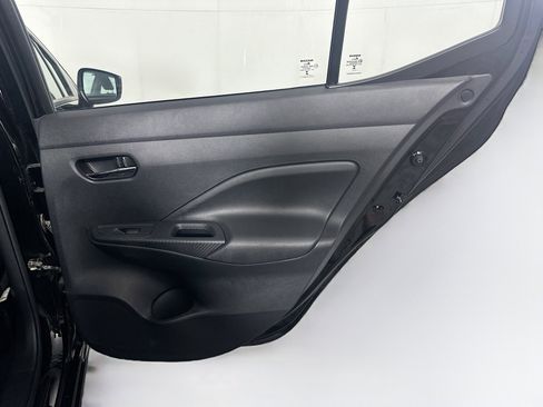 Used 2025 Nissan Versa SV image 28