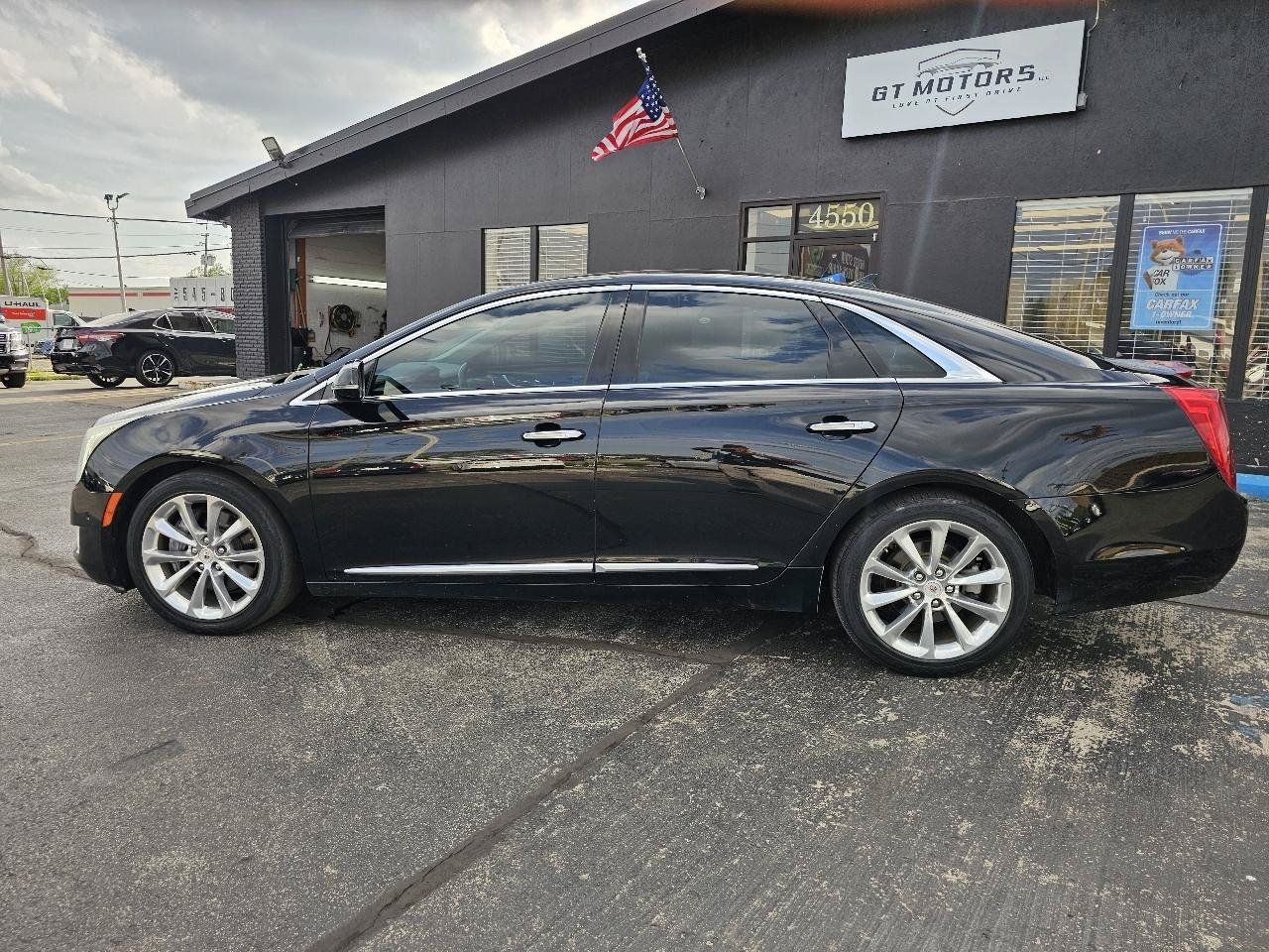 Used 2014 Cadillac XTS Luxury w/ Driver Awareness Package FWD image 8