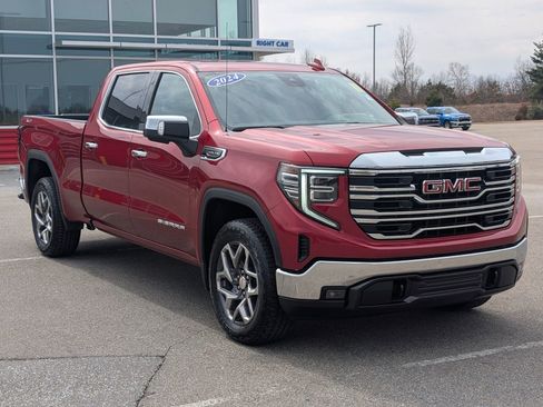 Used 2024 GMC Sierra 1500 SLT w/ SLT Convenience Package image 3