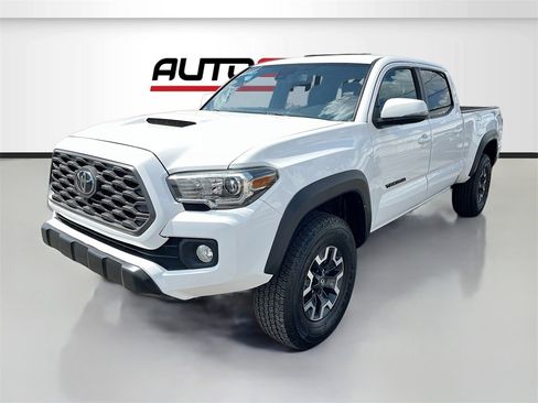 Used 2023 Toyota Tacoma TRD Off-Road w/ Advanced Technology Package image 3