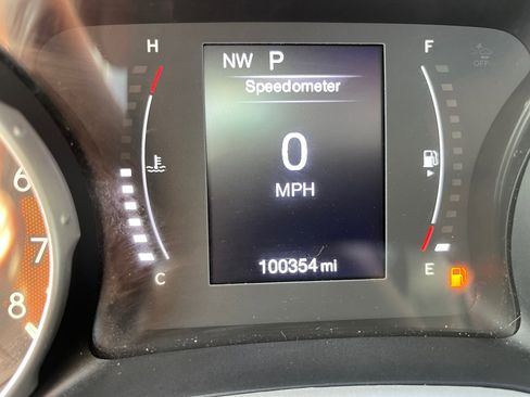 Used 2021 Jeep Compass Latitude FWD image 19