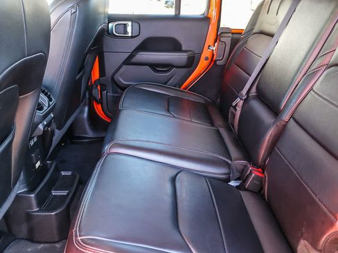 Used 2023 Jeep Wrangler Unlimited Sahara AWD/4WD image 18