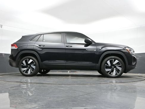 Used 2024 Volkswagen Atlas Cross Sport SE AWD/4WD image 41
