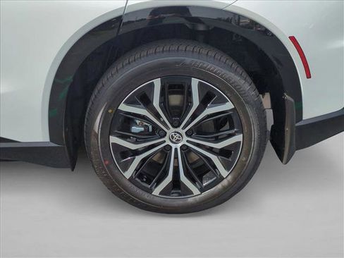 New 2026 Toyota Crown Signia image 10