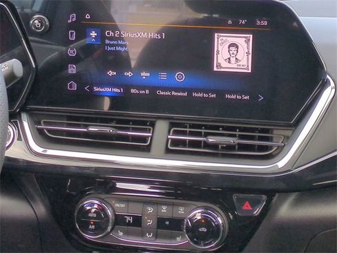 New 2026 Chevrolet Trax RS w/ Sunroof Package image 18