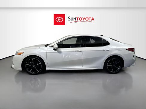 Used 2020 Toyota Camry XSE image 7