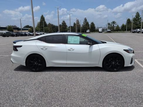 Used 2021 Nissan Maxima SR w/ Sport Mat Group FWD image 3