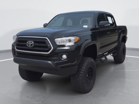 Used 2023 Toyota Tacoma SR5 w/ Technology Package AWD/4WD image 7