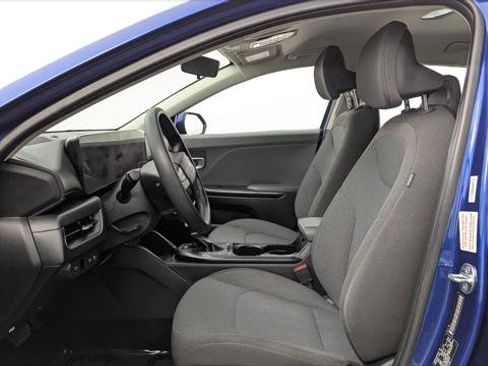 Used 2025 Kia K4 FWD image 14