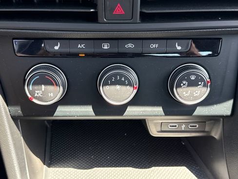 Used 2024 Volkswagen Jetta Sport FWD image 29
