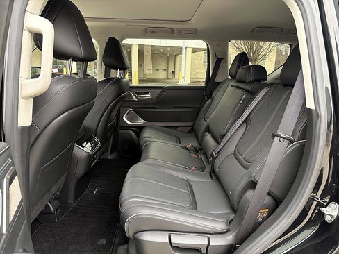 Certified 2025 INFINITI QX80 Sensory image 12