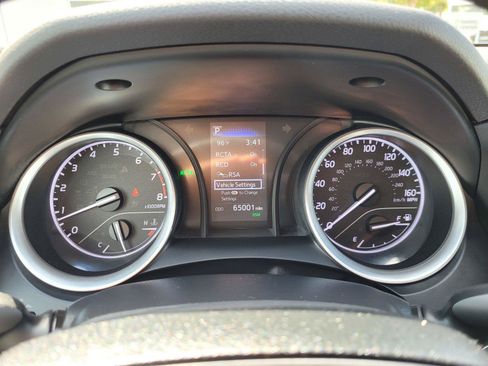 Used 2023 Toyota Camry LE w/ Convenience Package FWD image 28