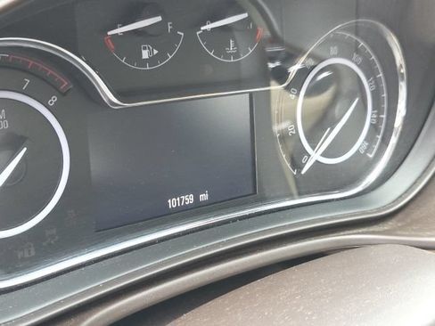 Used 2015 Buick Regal FWD image 2