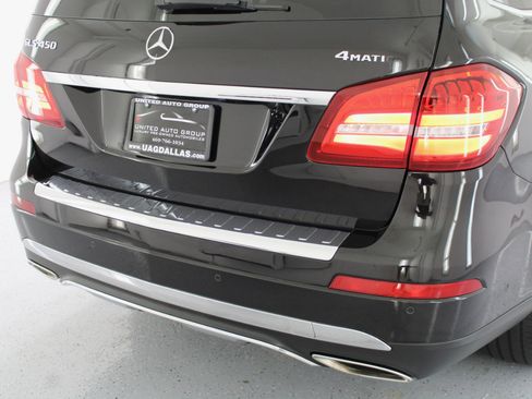 Used 2018 Mercedes-Benz GLS 450 4MATIC w/ Premium Package image 23