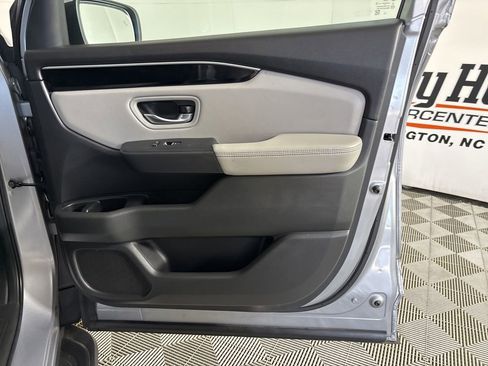 Used 2023 Honda Pilot Touring image 28