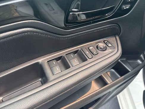 Used 2023 Honda Odyssey Touring image 10