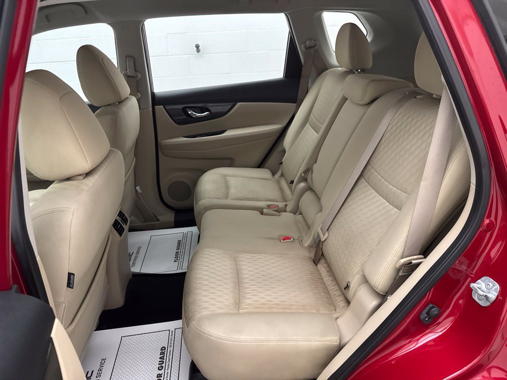 Used 2017 Nissan Rogue S FWD image 26