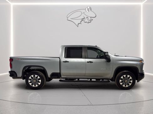Used 2024 Chevrolet Silverado 2500 Custom w/ Custom Value Package AWD/4WD image 7