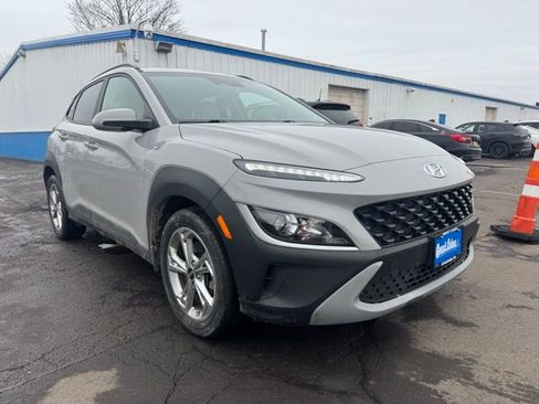 Used 2023 Hyundai Kona SEL w/ Winter Weather Package image 8