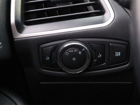 Certified 2024 Ford Edge SEL image 19