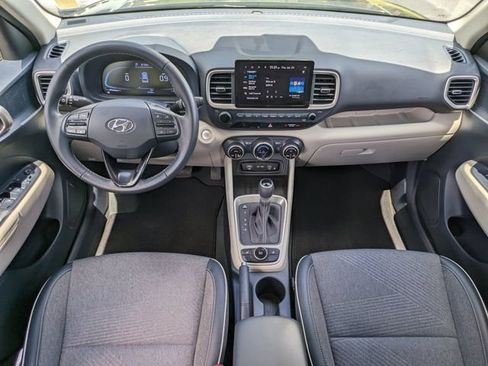 Certified 2023 Hyundai Venue Limited w/ Cargo Package FWD image 15