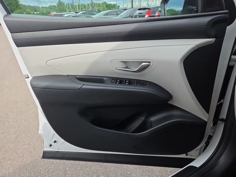 New 2026 Hyundai Tucson SEL FWD image 8