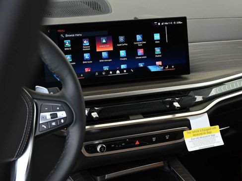 Used 2026 BMW X5 xDrive50e image 16