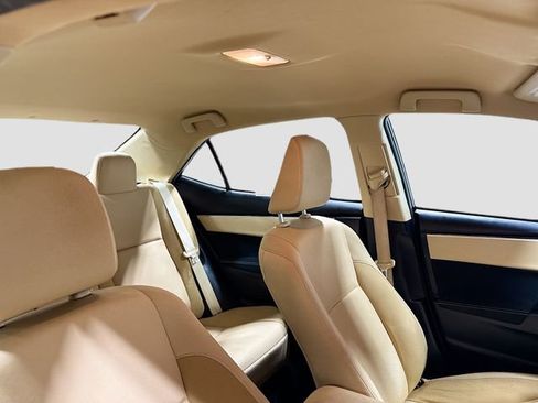 Used 2018 Toyota Corolla LE image 26