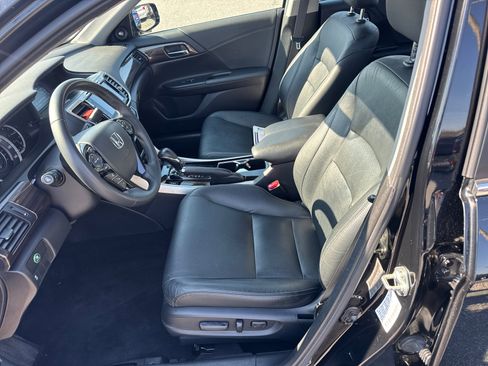 Used 2017 Honda Accord EX-L image 9