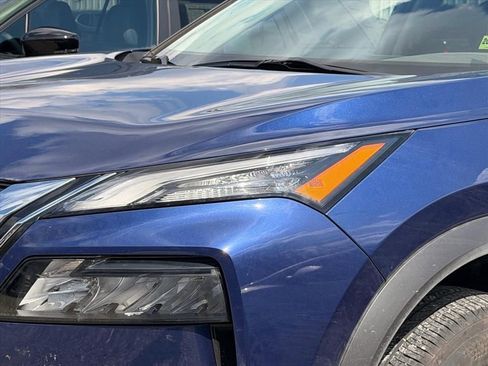Used 2023 Nissan Rogue S AWD/4WD image 4